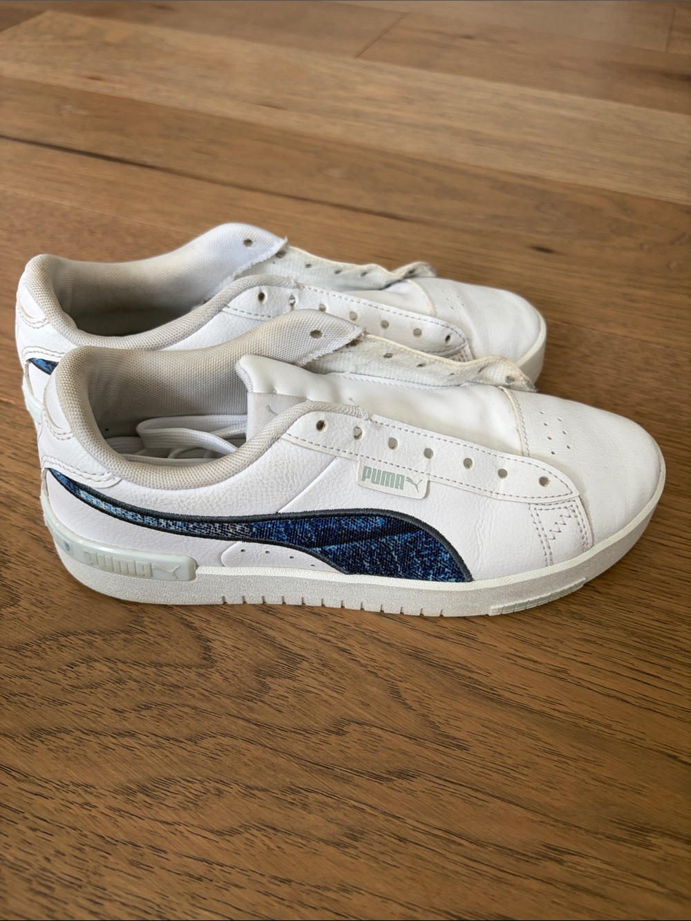 Puma White Low-Top Sneakers with Blue Side Detail